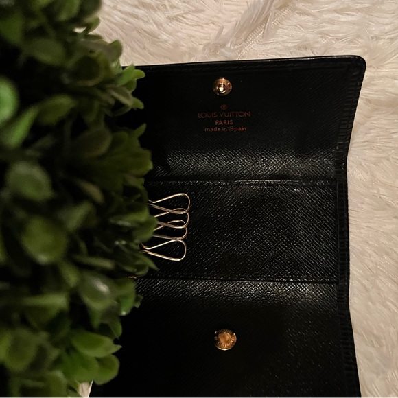 Louis Vuitton black epi leather key holder - Picture 2 of 6